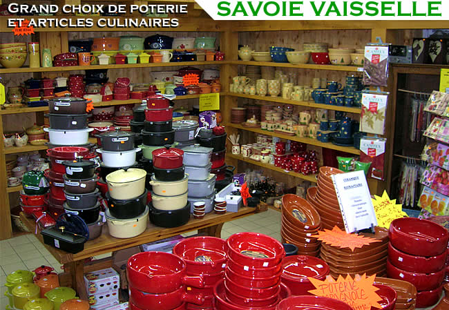 grand choix de poterie, articles culinaires