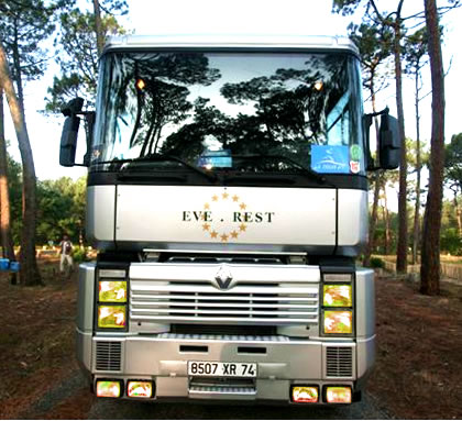 camion du traiteur pour pasta party, course auto, salon, evenement